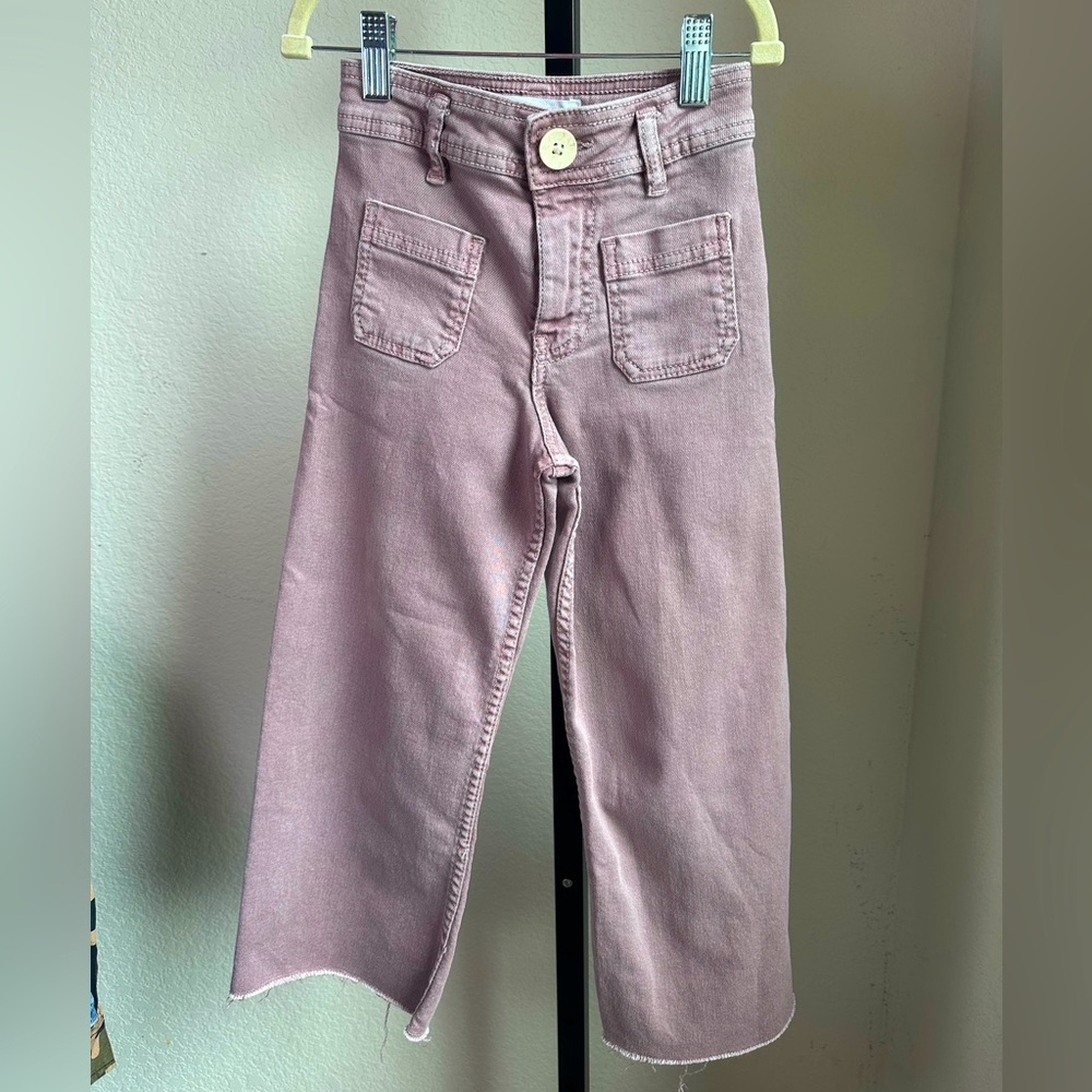 COPY - Zara Girls size 7 acid wash denim. Functional Front pockets w/ raw hem. …